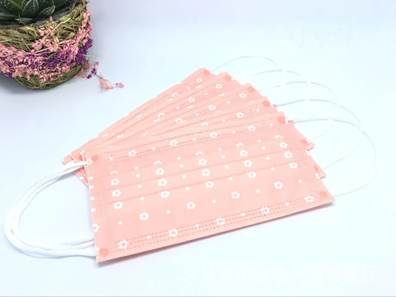 3 Layers non-woven printing disposable mask dustproof anti fog haze tail gas prevention ear hanging respirator (3)