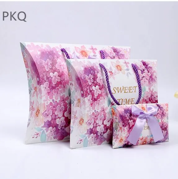 

40pcs purple Favor candy Box bag craft paper Pillow Shape box kraft paper Wedding Favor Gift Boxes pie Party Box bag with handle