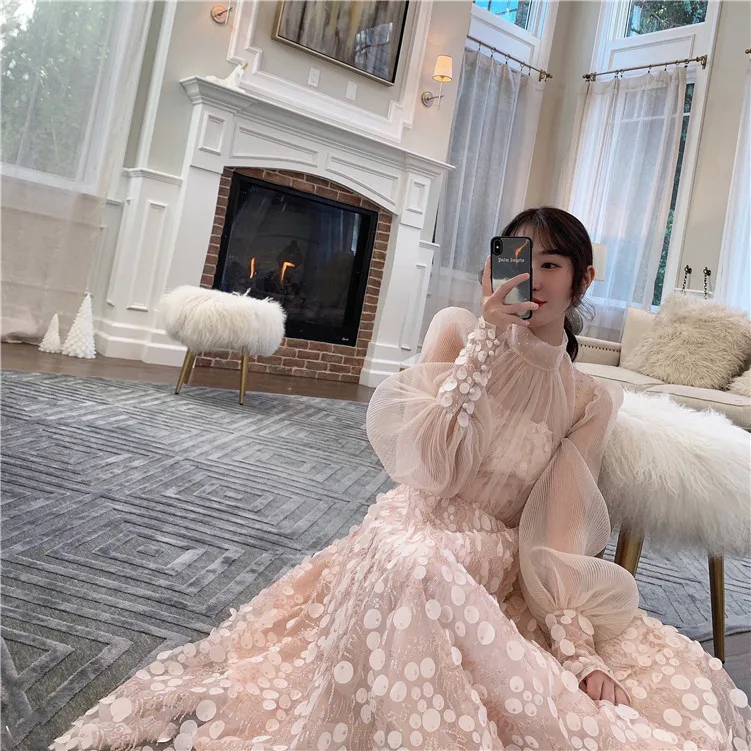 

2019 fashion enamel pink three-dimensional disc mesh embroidery long dress