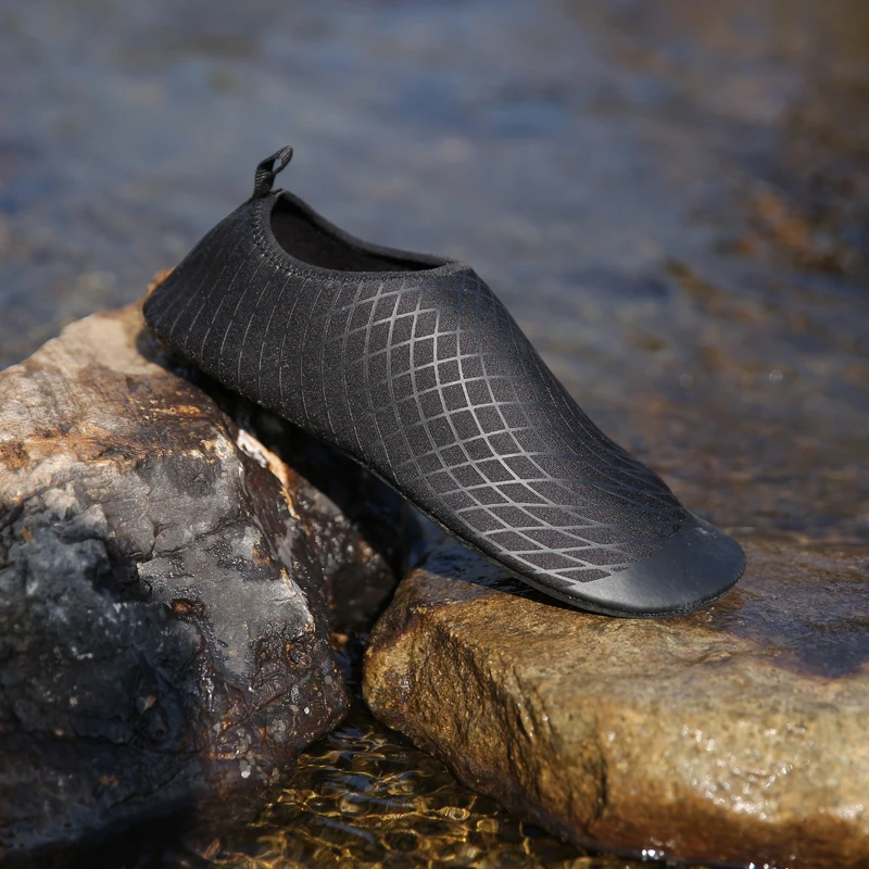 Thestron/Мужская обувь для плавания; большие размеры 39-46; дышащая спортивная водонепроницаемая обувь; Летняя Пляжная водонепроницаемая обувь; цвет синий, черный; Спортивная мужская обувь