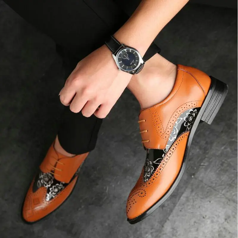 online Sapatas Dos Homens Designer de Luxo big Size 48 Moda PU Homens Se Vestem Sapatos Sapatos de Couro Do Dedo Do Pé Apontado Bullock Oxfords Sapatos Para Homens, LL 64Z