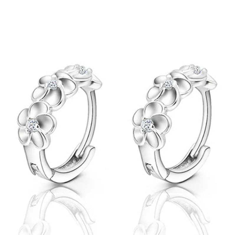 

2019 New Top Sale Silver Earring Woven Flowers Shape Hoop Earrings Embed Crystal Pretty Earring for Wedding Accessories