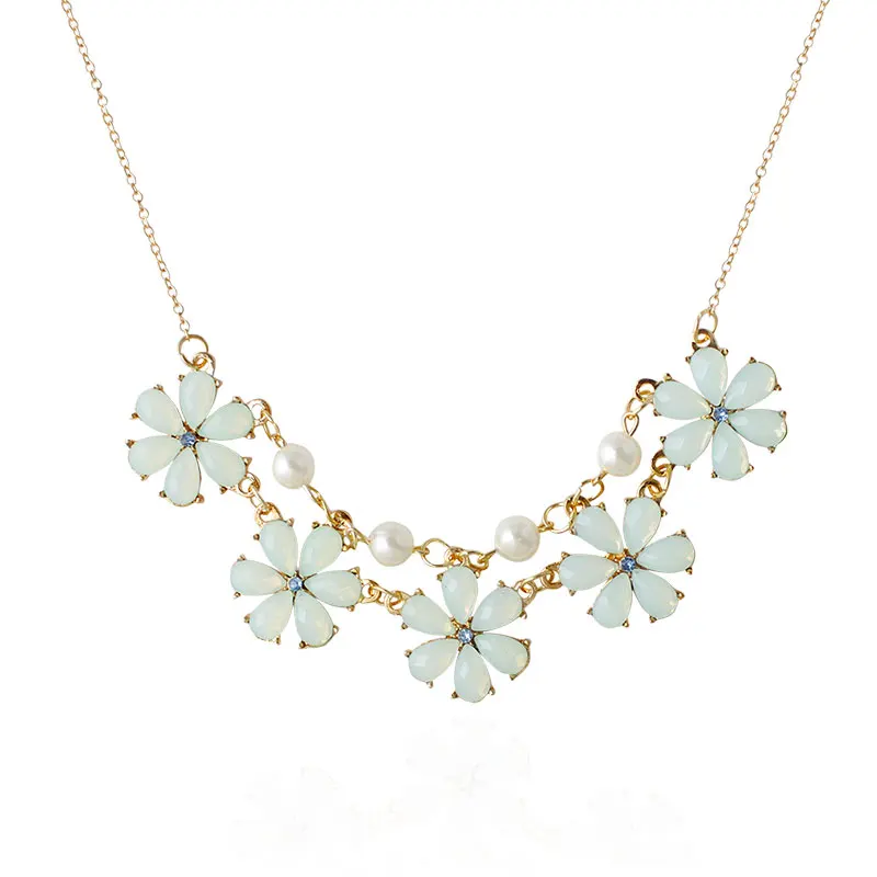 

F&U Light Green Flower Shaped with Pearl Unique Design Gold Color Choker Chain Necklace for Women