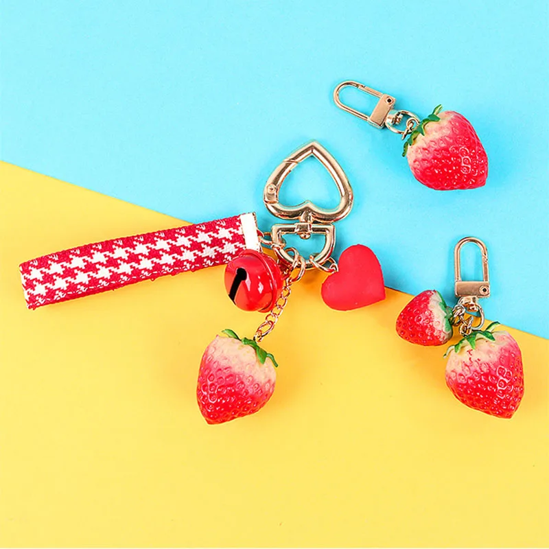 

Cute Strawberry Key Chain Alloy Fruits Keychain Car Bag Keyring Holder Jewelry Accessories For Girl Women Gift Charm Key Chains
