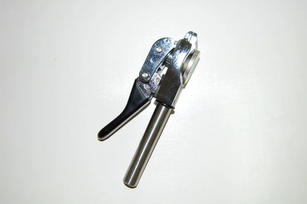 

AEF-badminton racket stringing machine, stringing tools, stringing parts,badmintom clamps