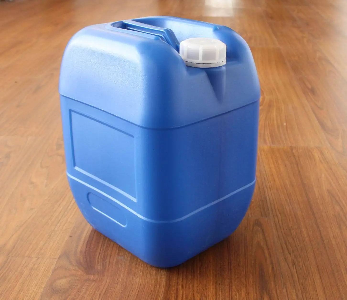 Plastic bucket 20l chemical bucket electroplating bucket with scalein