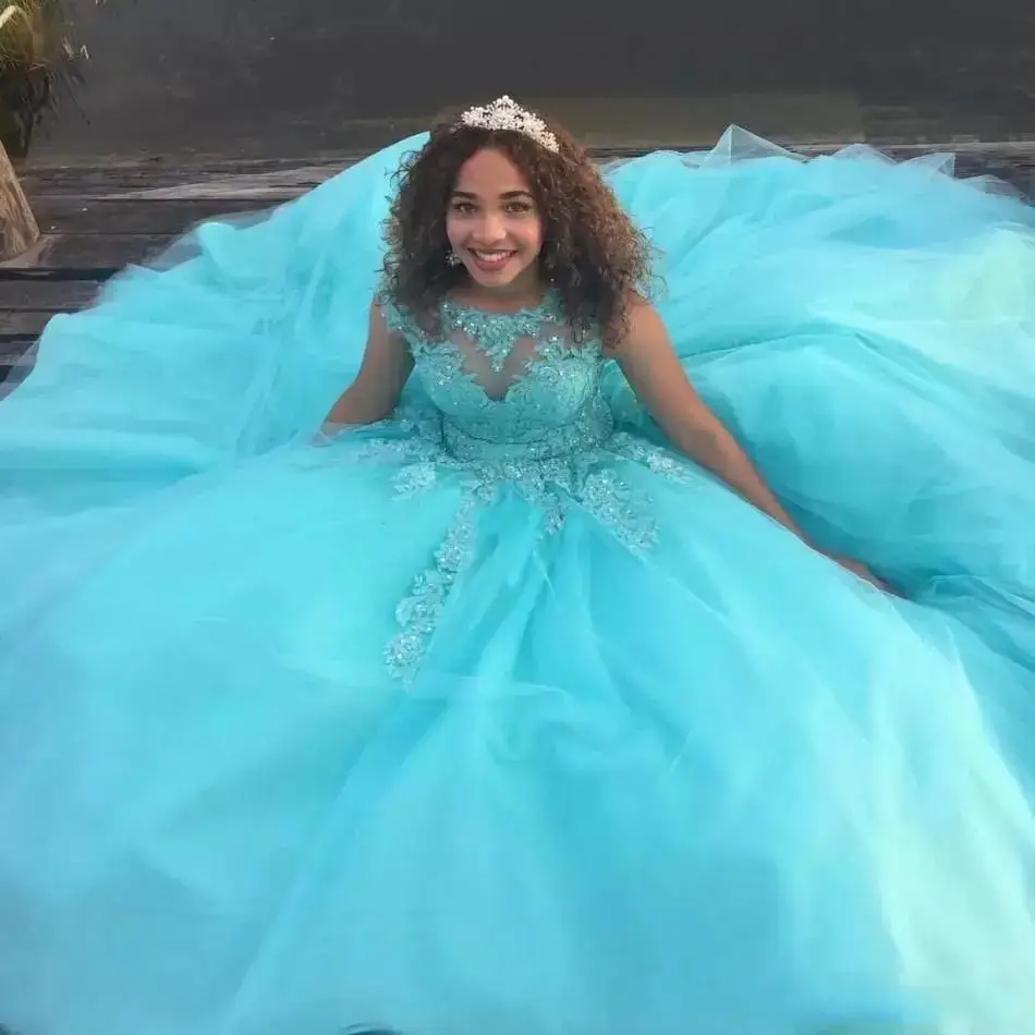 Принцесса открытой спиной Quinceanera Сладкие 16 Платья мужской костюм Подиум специальные праздничные платья