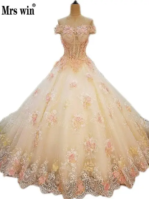 2018 New Design Clic Handmade Lace Flower Champagne Wedding Dress 2018 New Design Clic Handmade Lace Flower Champagne Wedding Dress Long Tail Bride Princess