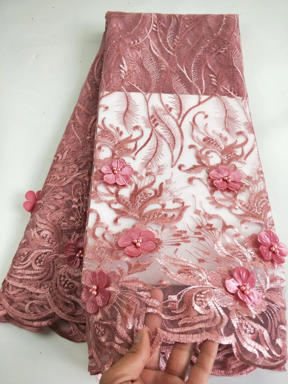 

2019 Embroidery Mesh Tulle Lace Fabric 3D Flower Beaded African Lace Fabrics Wholesale For Wedding Party Dress CN0015