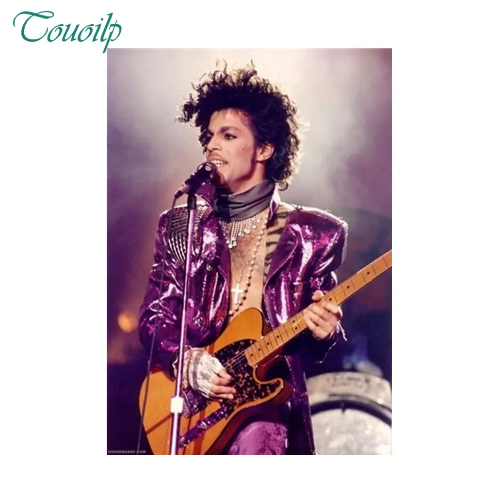 

2018 new 5D diy Diamond Embroidered Diamond Painting Handsome Singer Prince purple rain Cross Stitch round& Mosaic Crafts Gift