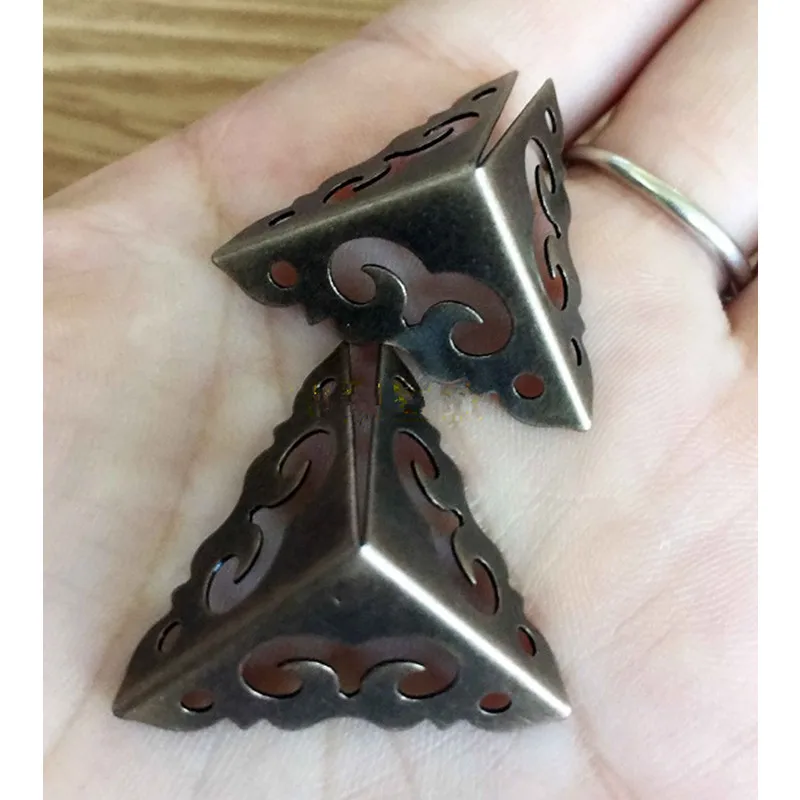 Wooden-Box-Cloud-Coner-Wine-Box-Protector-Embellishment-Findings-Triangle-Corners-Antique-Bronze-Tone-Hollow-Pattern