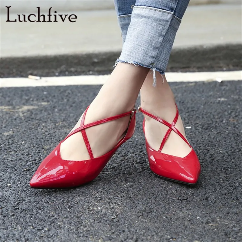 jaina pointy toe kitten heel