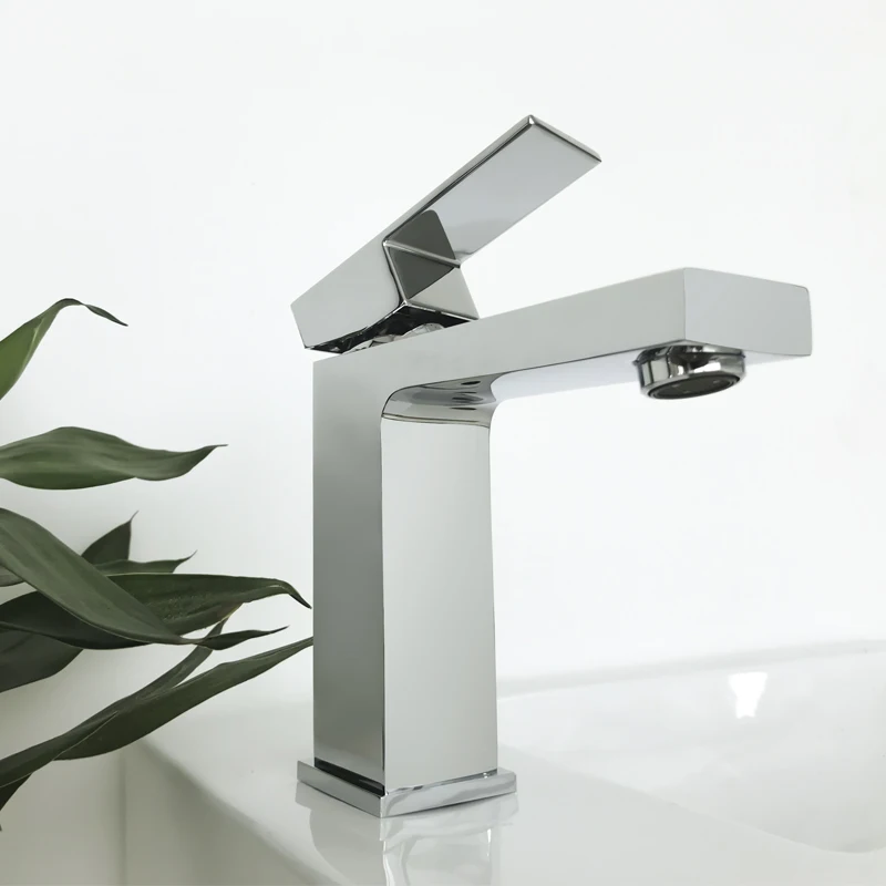 

1pcs Basin faucet basin mixer tap bathroom faucet brass water sink mixer deck mounted mixer tap faucet 110005