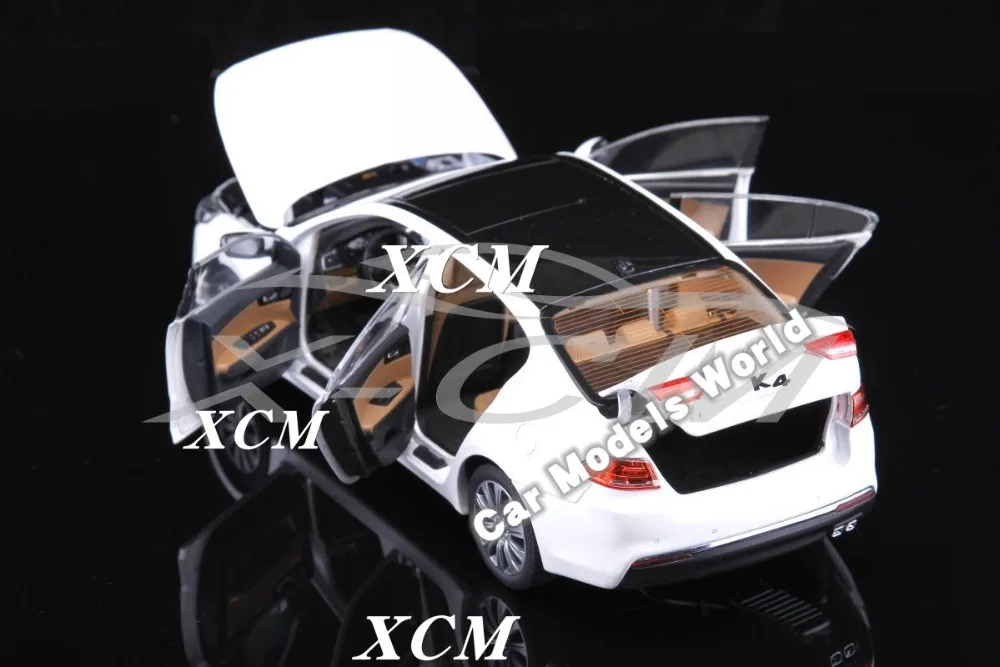 Литье под давлением модель автомобиля для K4 1:18(белый)+ маленький подарок