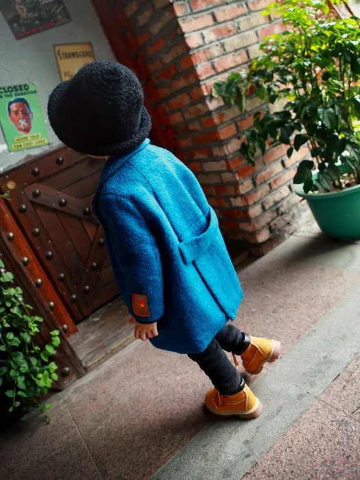 Сезон осень-зима новые детские пальто для мальчиков теплые однобортные куртки с длинными рукавами и отложным воротником для мальчиков