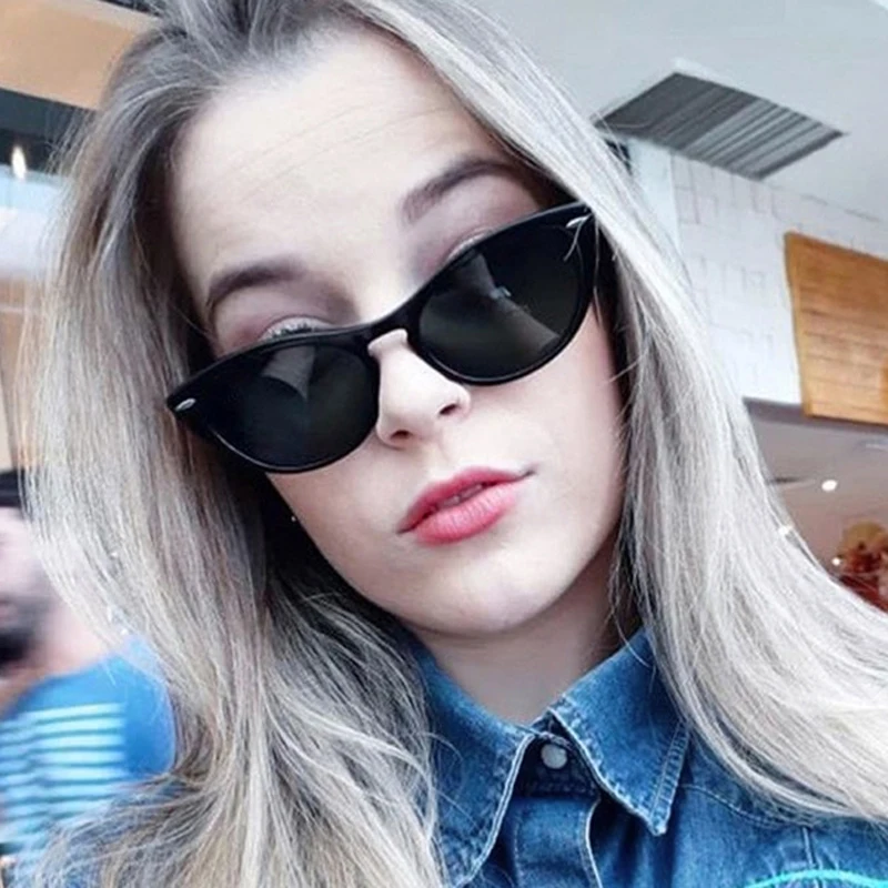 

PAWXFB 2019 New High Quality Women Fashion Cat Eye Sunglasses Women Vintage Rivet Frame Small Frame Sun Glasses Female