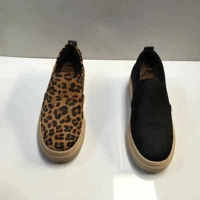 

2018 new women's shoes flat bottom warm round head fashion casual comfortable horse hair ladies shoes