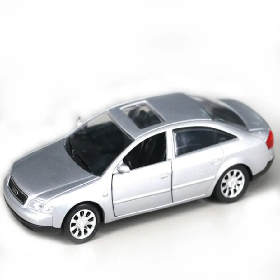 scale ho metal alloy car in architecture train layout  (2)