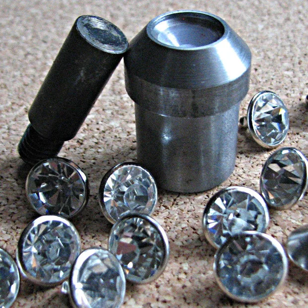 

Free Shipping6mm/7mm/8mm/9mm/10mm/12mm Acrylic Diamante Rivets Tool for Leather Craft Use on Hand Press Machine- BRAND NEW