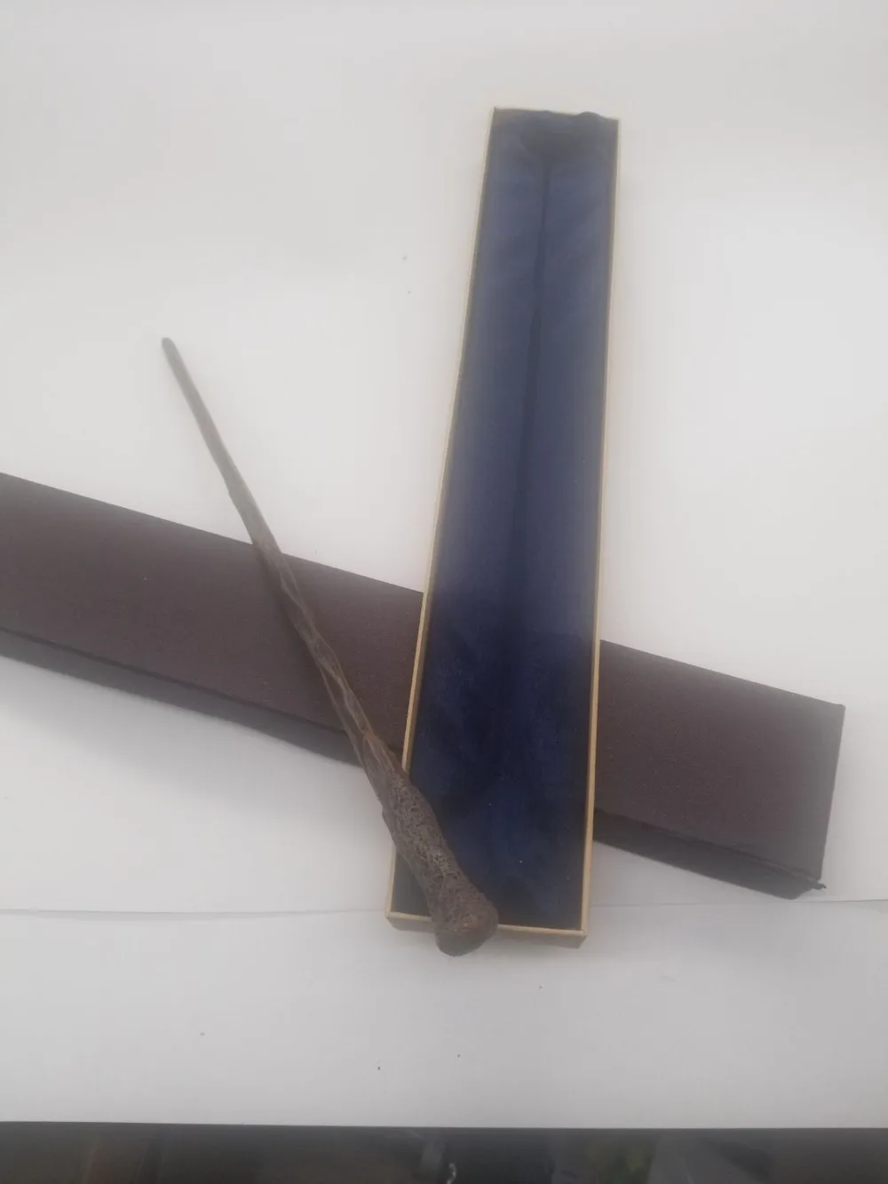

Colsplay Metal Core Newest Quality Deluxe COS Ron Magic Wands/Stick with Gift Box packing Harry Potter