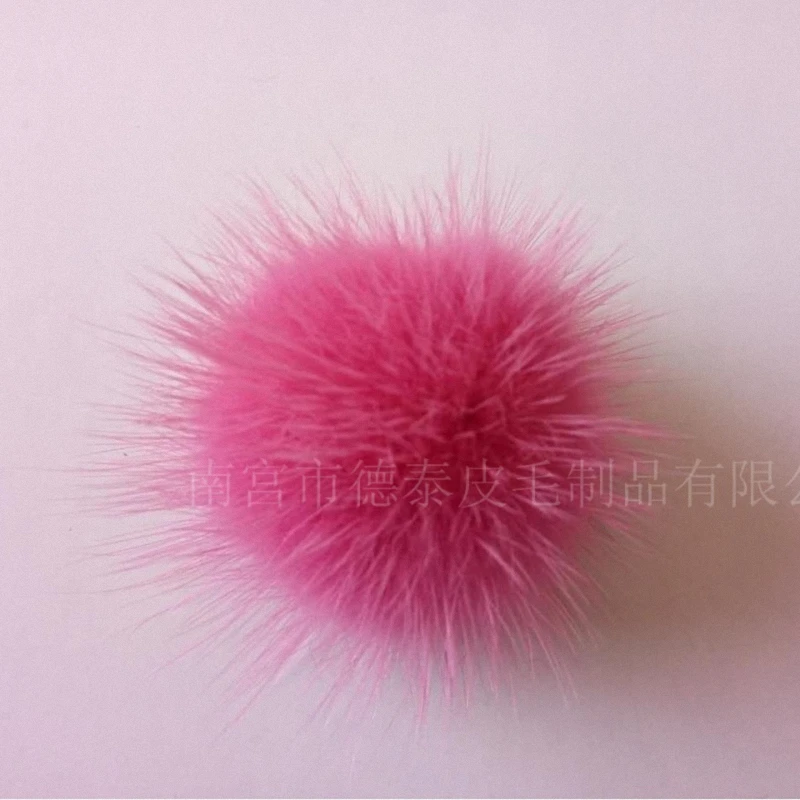 

5pcs/lot Wholesale price 100% Real Mink Fur Ball DIY 4cm Genuine Fur Pompom For Women Winter Keychain Beanies Hat TKF011-rose