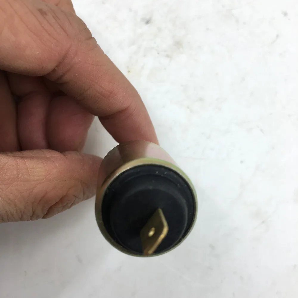 Carburetor IDLE STOP SOLENOID OE 111 129 413 A for VOLKSWAGEN VW BUG BUS pict 6V variable valve timing solenoid