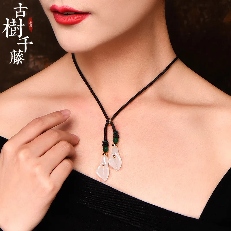 

Crystal leaf Necklaces Natural Stone Choker Necklace Women Short Ethnic Chain Green Beads Necklace Fashion Jewelry New Arrival