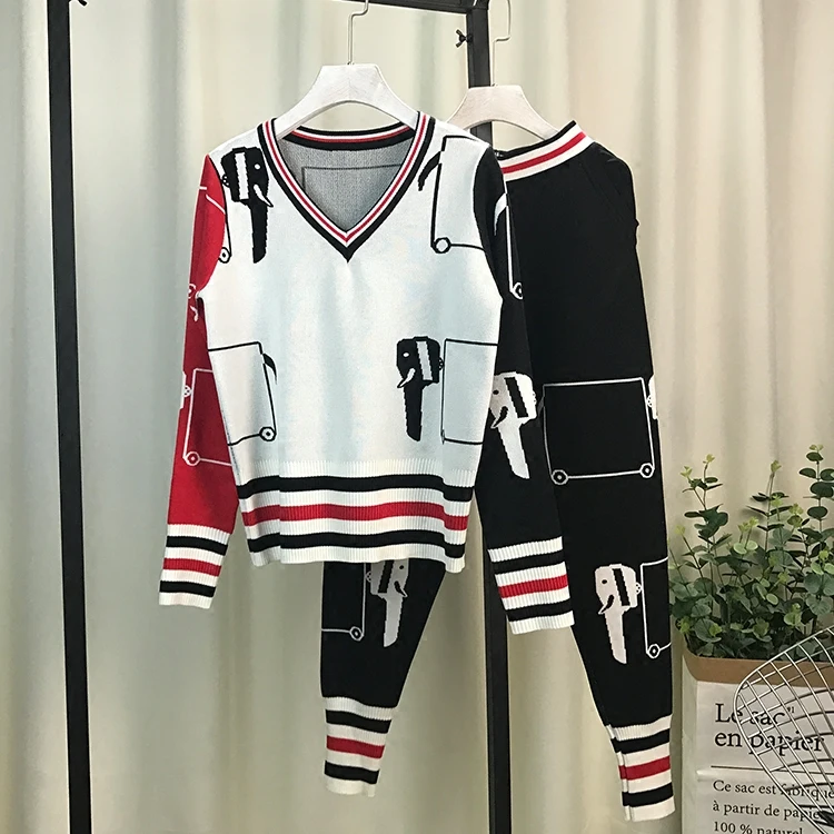 

New Women's Spring and Autumn Abstract Pattern V-neck Knit Pullover Sweater + Long Pants Two-piece Casual Students Pants Suit