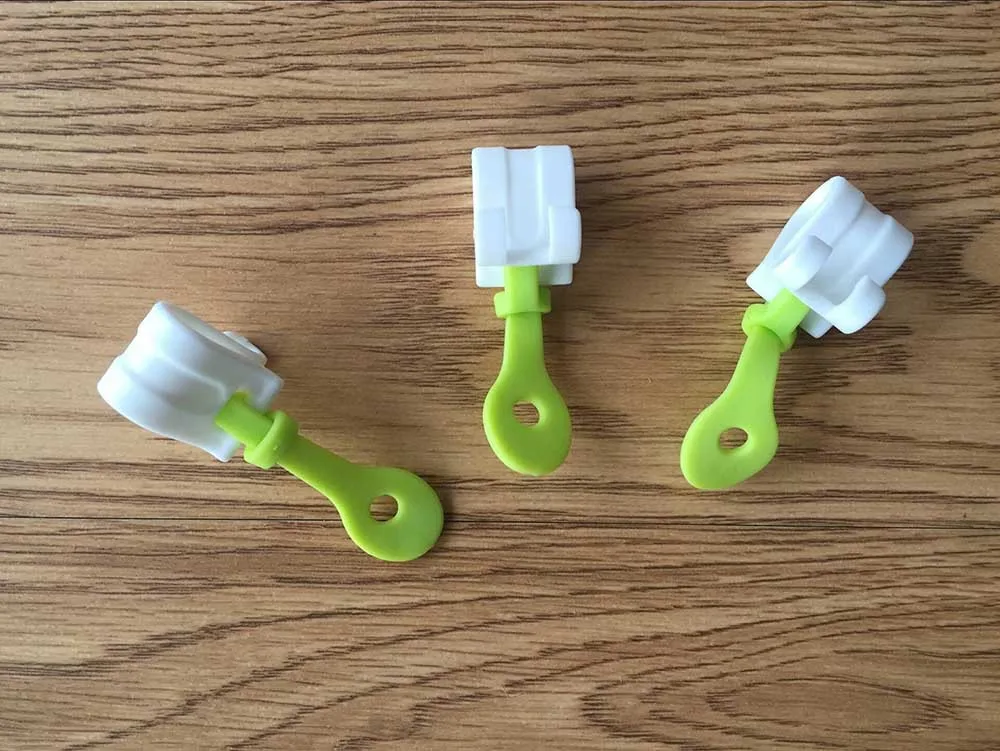 3264762907_687444823