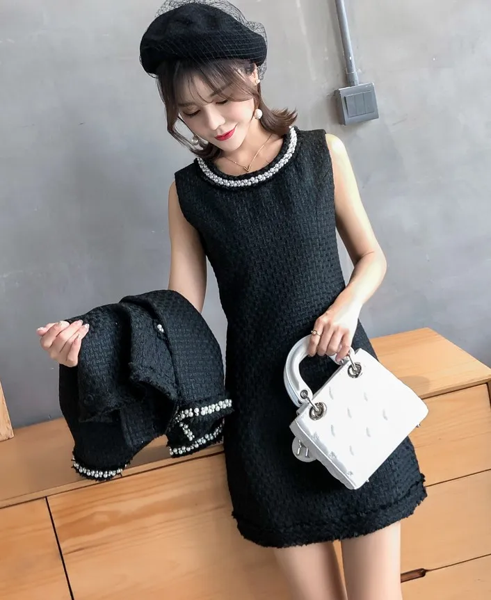 2018 New Autumn Runway Tweed 2 Piece Set Dress Designer Winter Women Beading White Jacket Coat + Mini Tank Wool Blend Suits