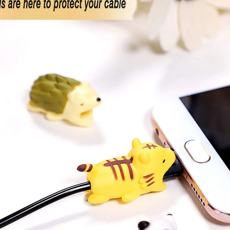 

Cute Animal Bite Cable Protector for iPhone Cable Chompers Winder Organizer Panda Bites Doll Model Holder Phone Accessory