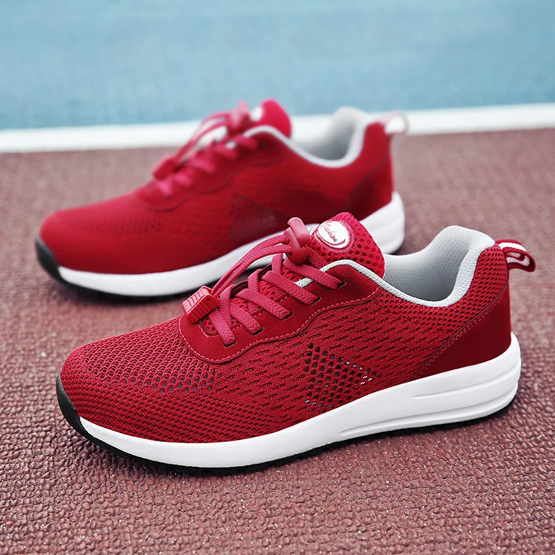 

Breathable Running Shoes for Man Black White Sport Shoes Men Sneakers Zapatos Corrientes De Verano Red Chaussure Homme De Marque