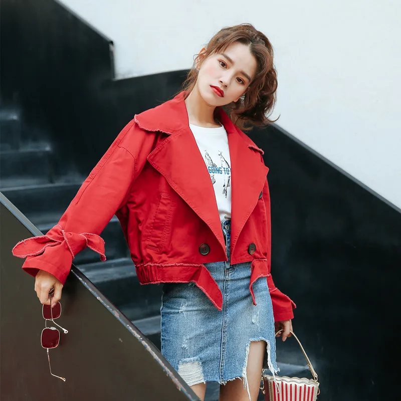 عارضة سترة الرجعية الأحمر قميص 2018 الخريف جديد النسخة الكورية من فضفاضة أزياء شخصية التلبيب غسلها الدنيم سترة الإناث
