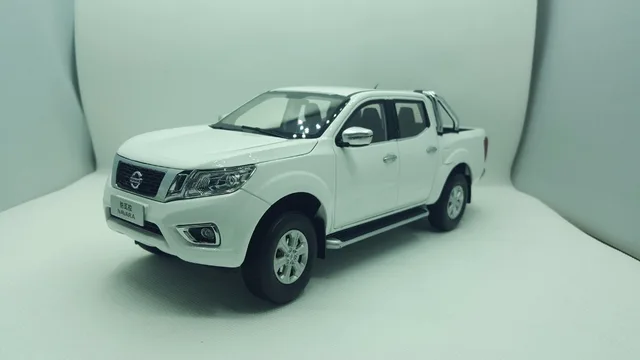 1:18 miniature: pour nissan navara 2017 blanc ramassage alliage