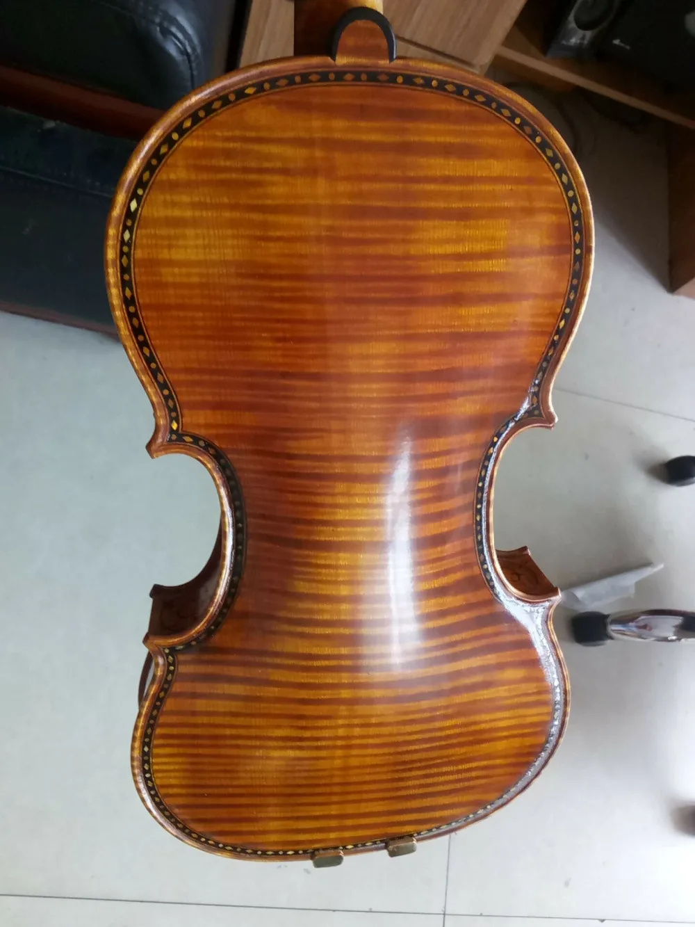 

Master 4/4 size violin Hellier model 1679 handcarved shell inlay nice tone NO2