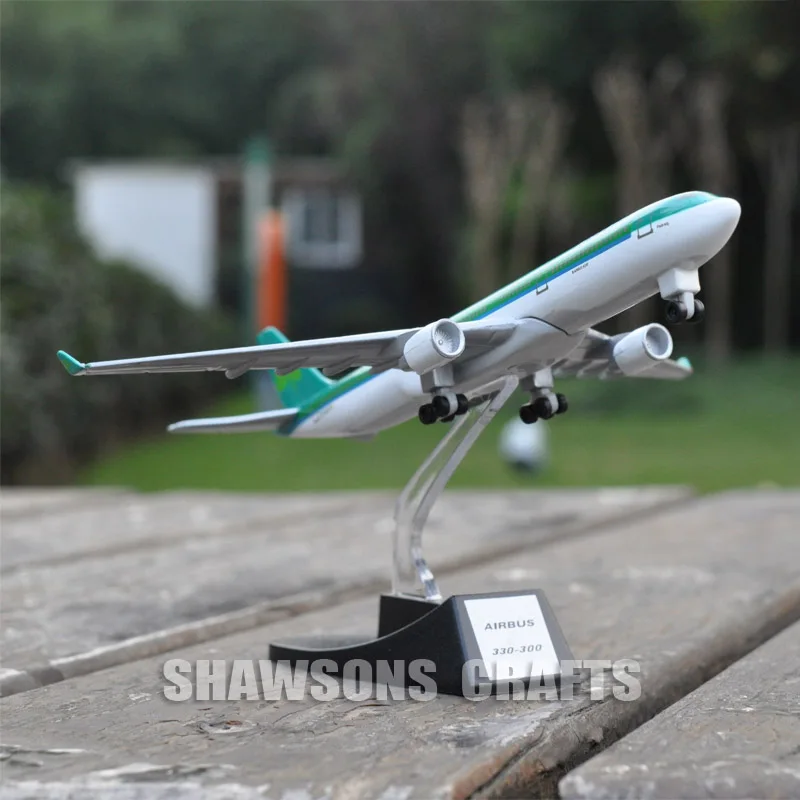 

DIECAST METAL 1:460 PLANE MODEL TOYS AIRBUS A330-300 AIRLINER AER LINGUS REPLICA