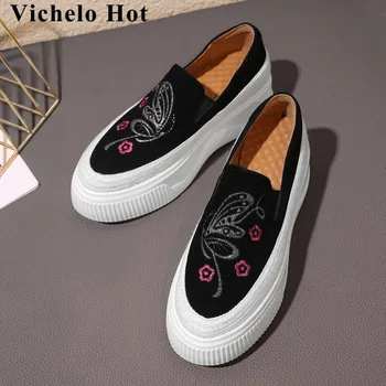 

Plus size round toe flowers butterfly embroidery flat platform round toe slip on loafers concise brand vulcanized shoes L20