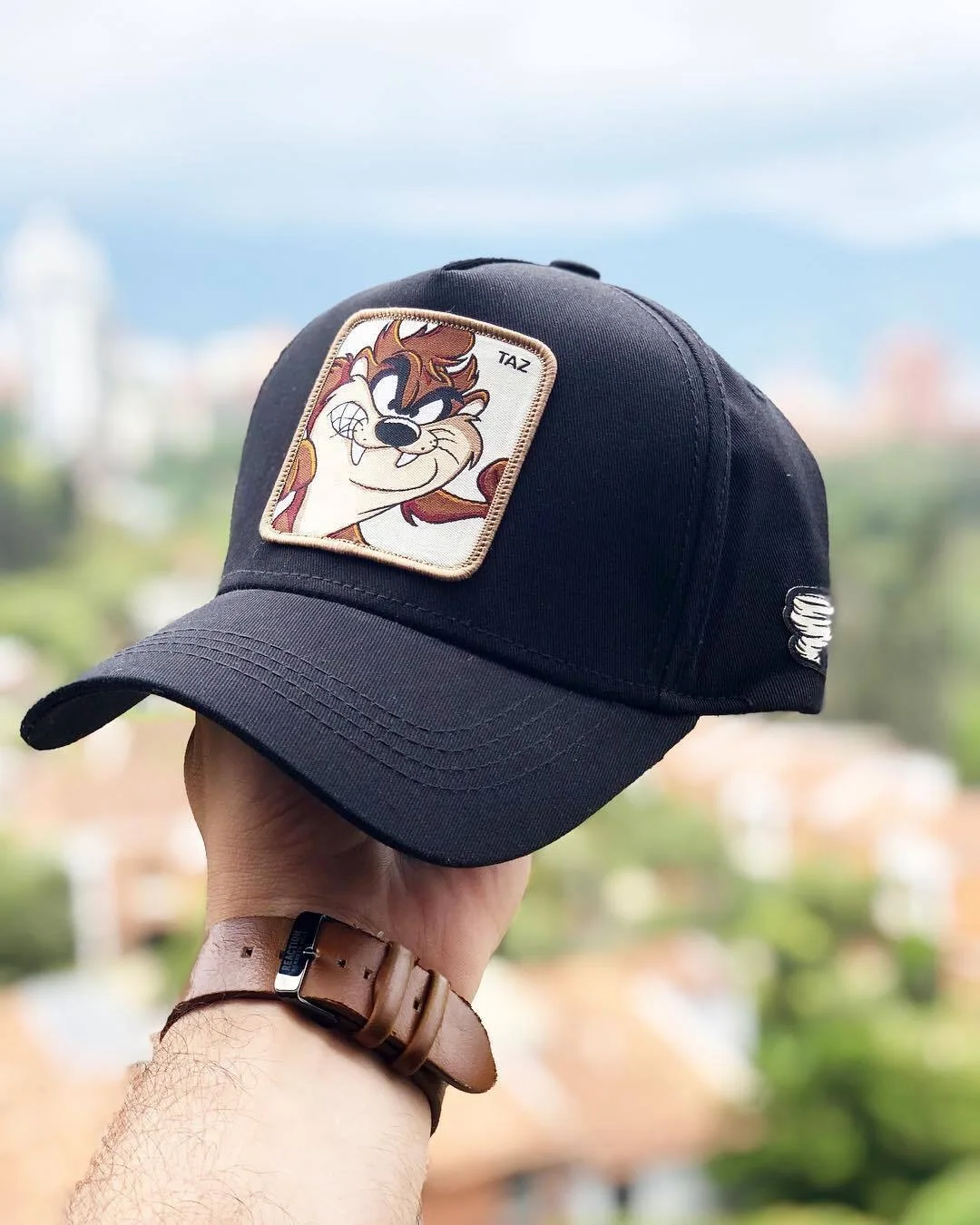 

High Quality Animal TAZ Embroidery 6 Colours Snapback PICCOLO Cotton Baseball Cap Men Women Hip Hop Dad Mesh Hat Trucker Hat