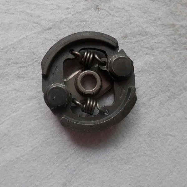 CLUTCH ASSY POWDER METALLURGY ROBIN NB411 48F 63CC AUGER 1