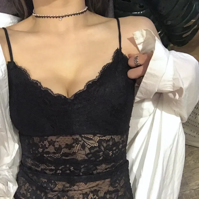 

Lace Crochet Tank Top Sexy Strap Cropped Camisole Women 2017 Summer Spaghetti Strap Tank Top V Neck Lace Bralette Tube Top #517