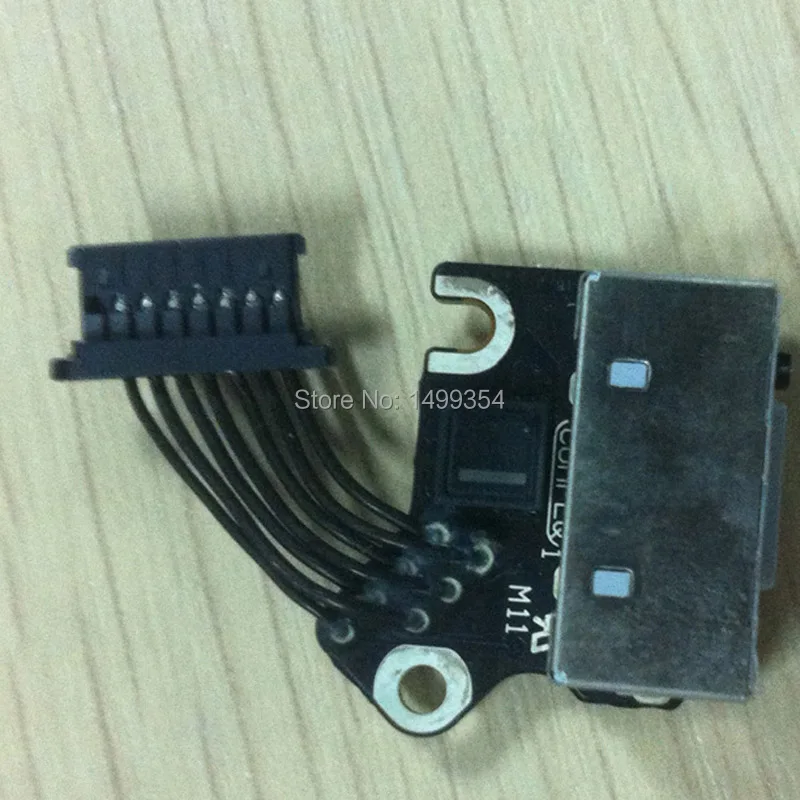 A1425 Power Dock 04