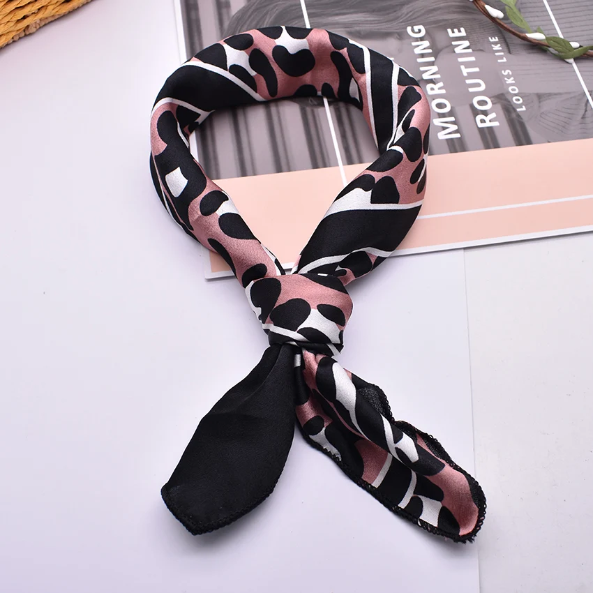 Леопардовый шарф квадратный галстук сатин маленький/шелк/Шея/Кольцо/квадратный шарф Зимний головной платок для женщин шейный платок мода