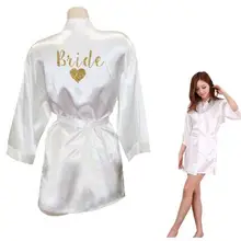 Команда Свадебные платья Команда Невесты сердце золотой блеск печати кимоно халаты атласные свадебные вечерние халат невесты команда свадебный подарок