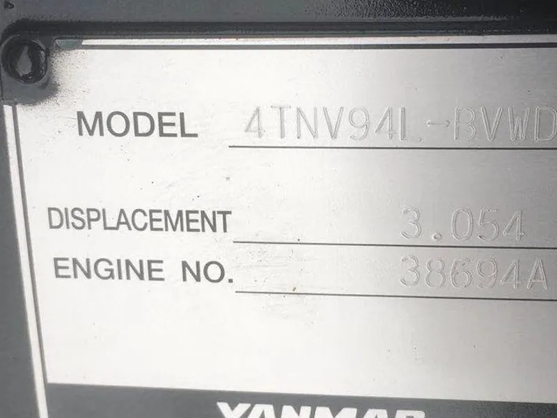 YANMAR 4TNV94L engine