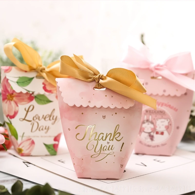 

50pcs European Bronzing Candy Paper Box Pink Bows Romantic Wedding Party Birthday Creative Bow Candy Box Wedding Supplies
