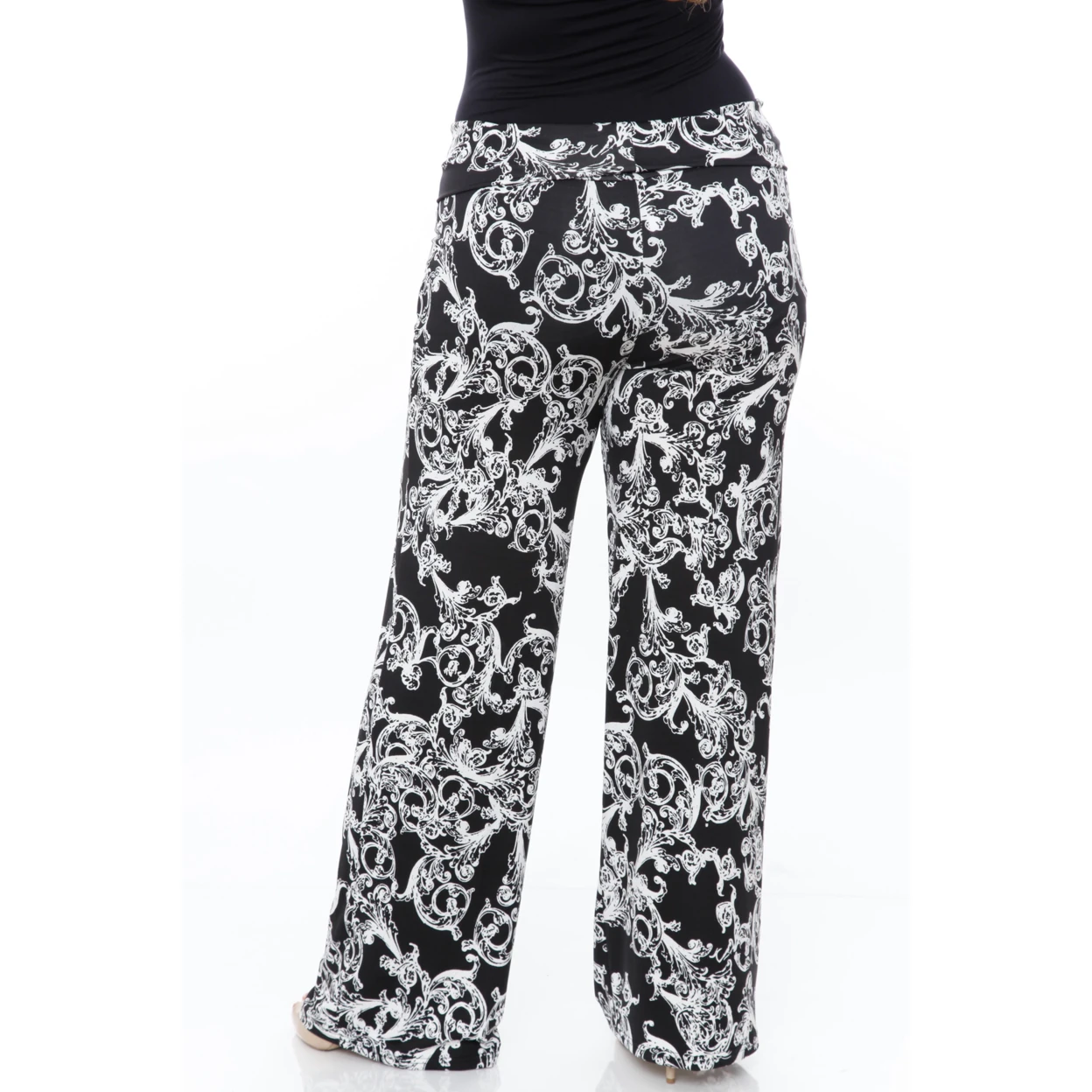Plus Size Printed Palazzo Pants (1)