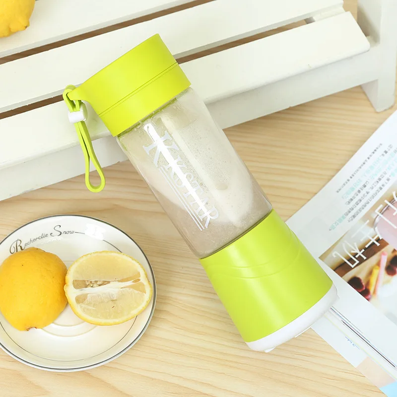 Multifunctional small juicer mini electric juice cup rechargeable fruit cup