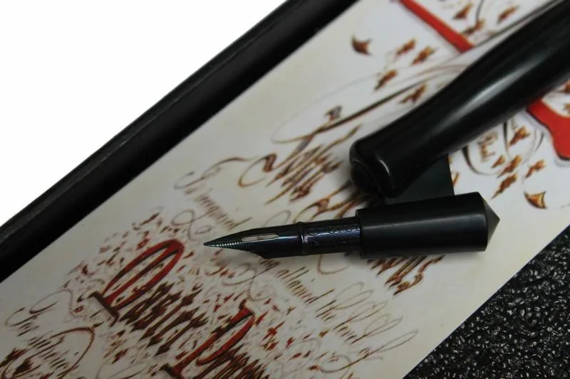 Топ Под Старину Медной каллиграфия Dip Pen итальянский комплект готическим шрифтом ручка с регулируемым фланец 1 чернила 3 перья 1 подарок