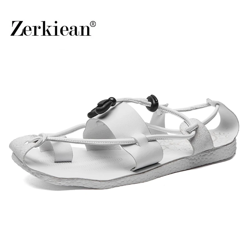 Chinese Style Hollowed Out Sandals New Summer Tide Mens Slippers Fashion Men Sandals Outdoor