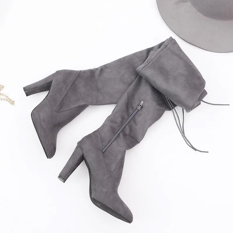 EOEODOIT/женские высокие сапоги замшевые сапоги выше колена на высоком квадратном каблуке с острым носком осенне-зимние сапоги-чулки ботинки 8 см - Цвет: Серый